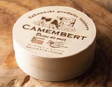 Image of a Camembert cheese 